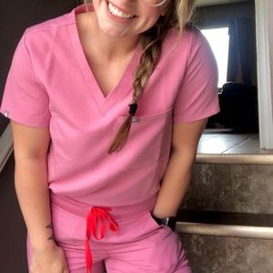 LIMITED ED Chalk Pink Figs Scrub set